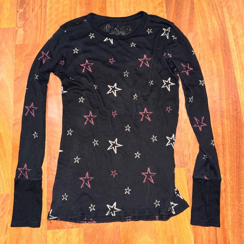 Women’s Y2K 90s Black Long Sleeve fitted ribbed Star Print Top